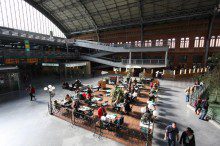 Adif licita el arrendamiento de 15 locales de restauración en las estaciones de Chamartín y Puerta de Atocha (Madrid)